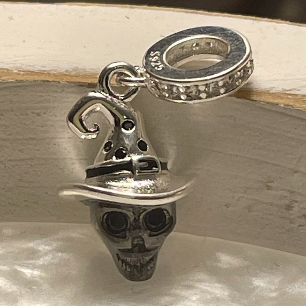 Bracelet Charm Skull Wearing Wizard Hat with Rhinestones